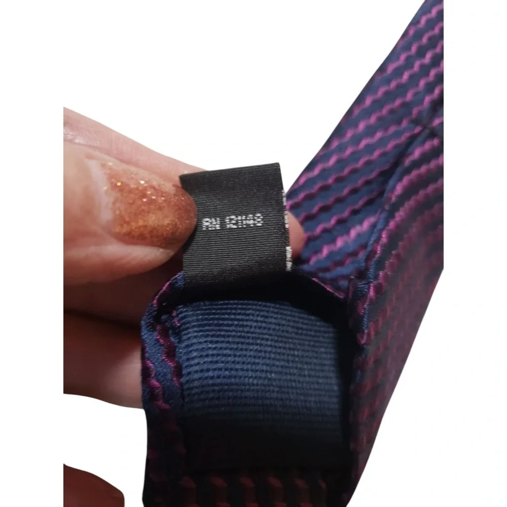 Michael Kors Mens Tie Necktie Designer Luxury Purple Navy Stripe‎ Shimmer Formal